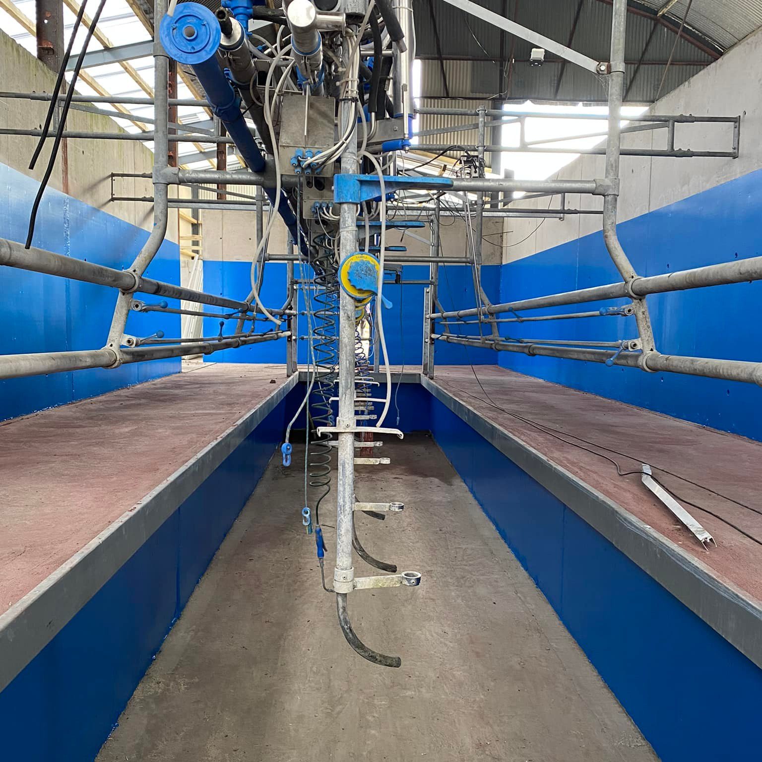 Farming equipment with Epoxy Resin walls